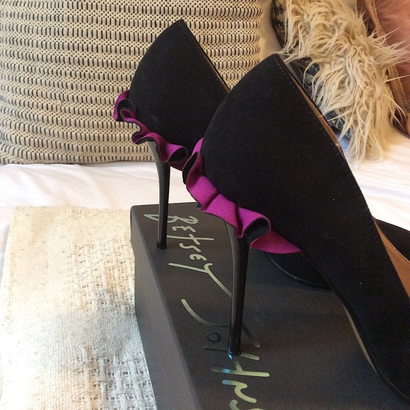 Betsey Johnson Dorothy Pumps - Picture 3 of 6